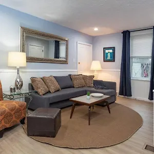 Stylish And Refined With Easy Access Apartment Pittsburgh
