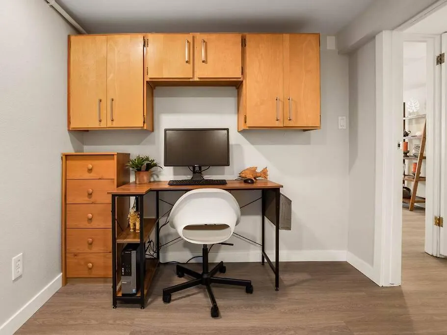 Elegant Richmond Gem Nestled Up To Hawthorne Blvd. Apartment Portland United States